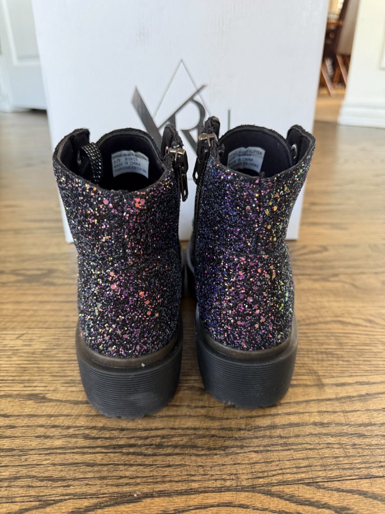 Yru Slayer Black Glitter Platform Boots Size 7 New In Box — image 6 of 8